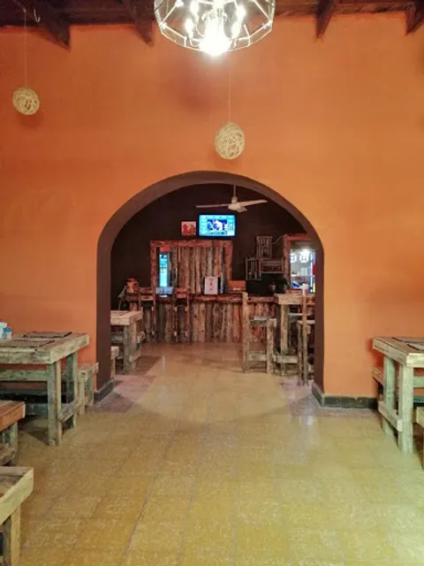 Casa Mayoral Restaurant-Bar