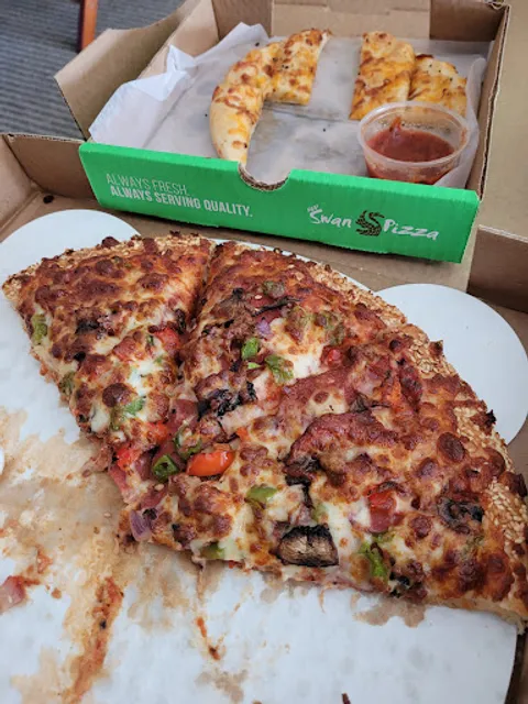 Red Swan Pizza - Edmonton West 170th St