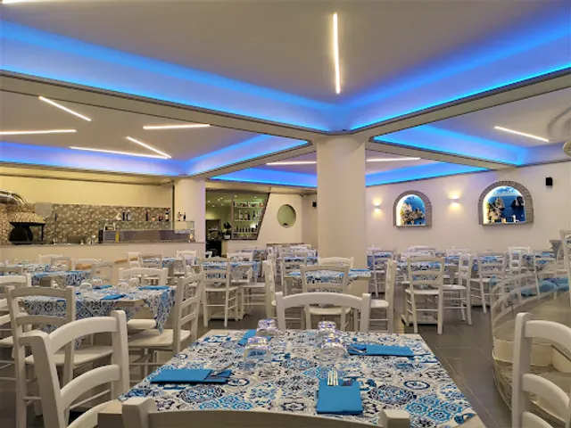 Pizzeria "Sorrentino Pizza & Tradizione"