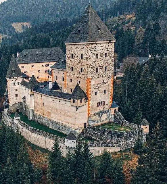 Schloss Moosham und Apartments beim Schloss