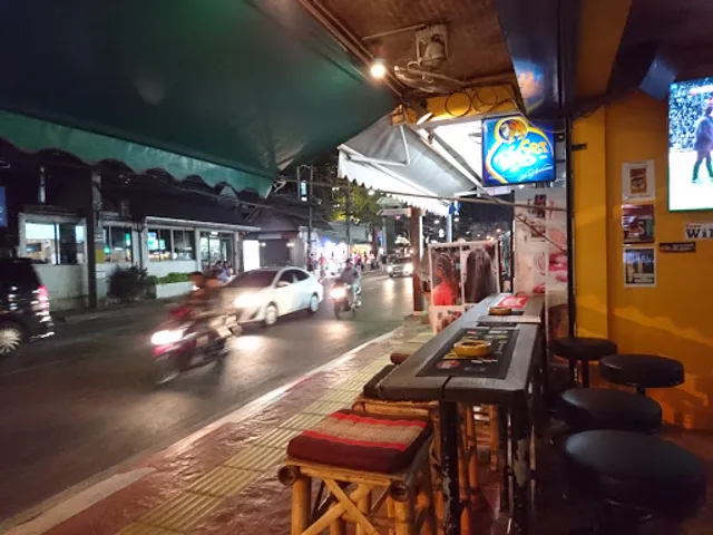 rosco's restaurant & sportbar