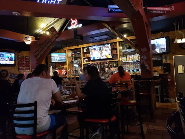 Seven Cafe And Grill