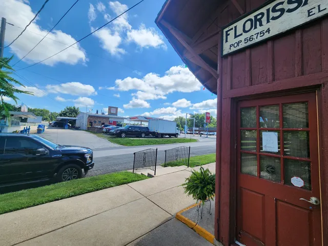 Costello's Pizzeria & Subs