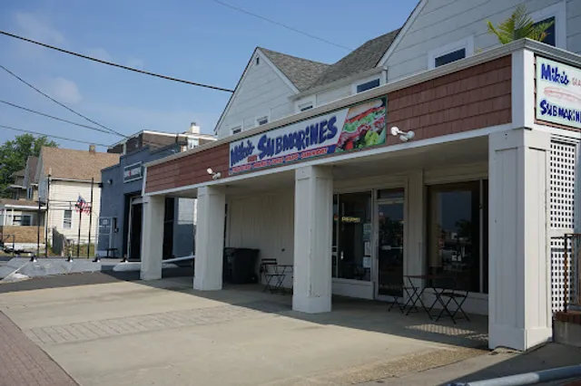 Mike's Giant Submarines