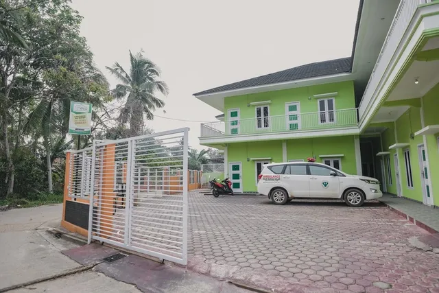 RedDoorz near Royal Prima Hospital Jambi