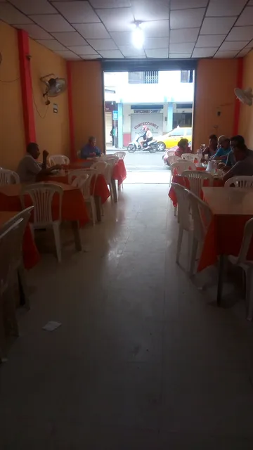 RESTAURANTE ECUADOR-PERÚ