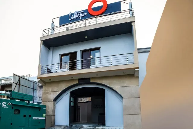 Collection O Chandan Hola Rd