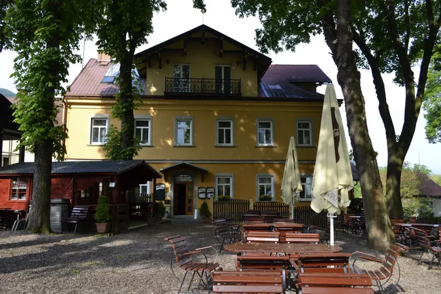 Hotel "PRAHA" Potštejn s.r.o.