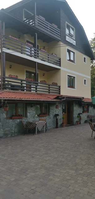 Cold Creek Guesthouse