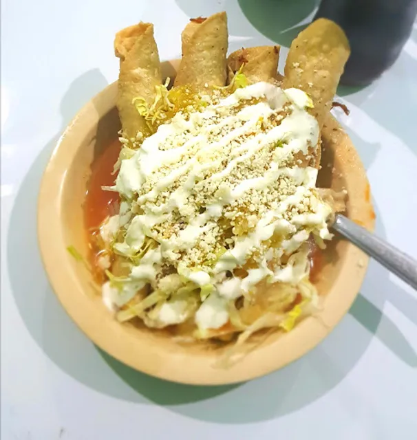 LOLITA GORDITAS Y CENADURIA