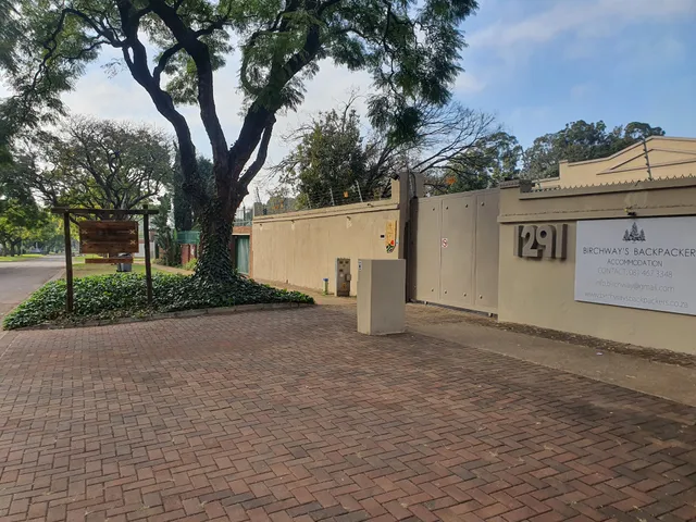 Birchway's Backpackers