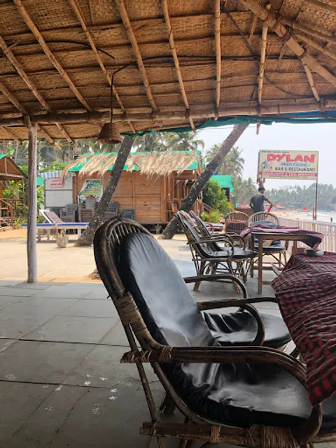 Dylan Bar & Restaurant