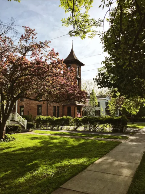 Kirkland Town Library