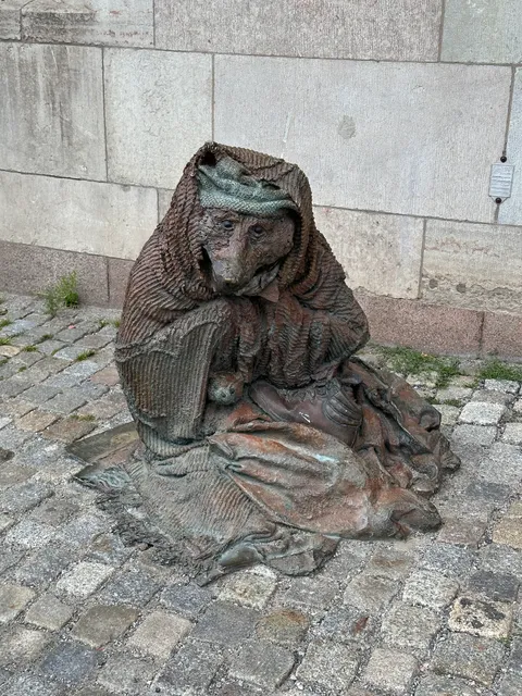 Homeless Fox Statue