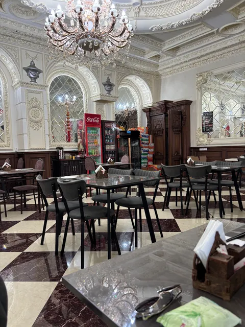 Chinese restaurant/中餐厅。卢家小院儿。Lu family