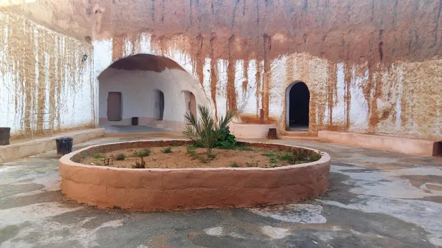 Hotel Sidi Idriss - ⴰⵙⴻⵏⵙⵓ ⵙⵉⴷⵉ ⴷⵔⵉⵙ