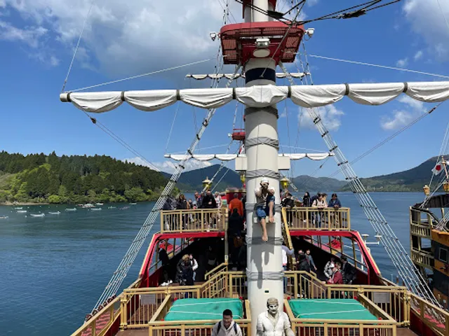 箱根観光船（株） 海賊船運航部・旅客