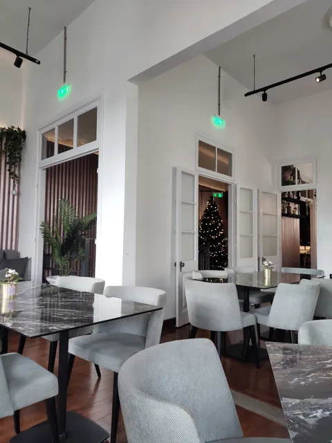 To Kafe Tis Chrysanthi's