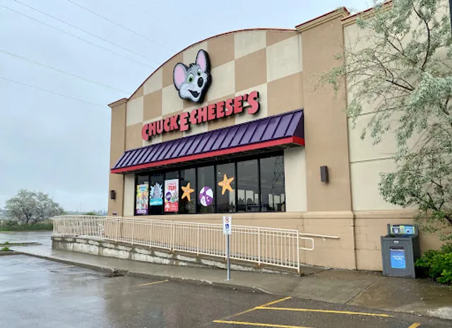 Chuck E. Cheese