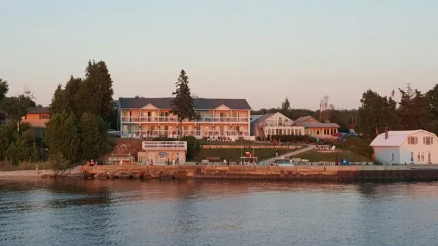 The Shoreline Resort