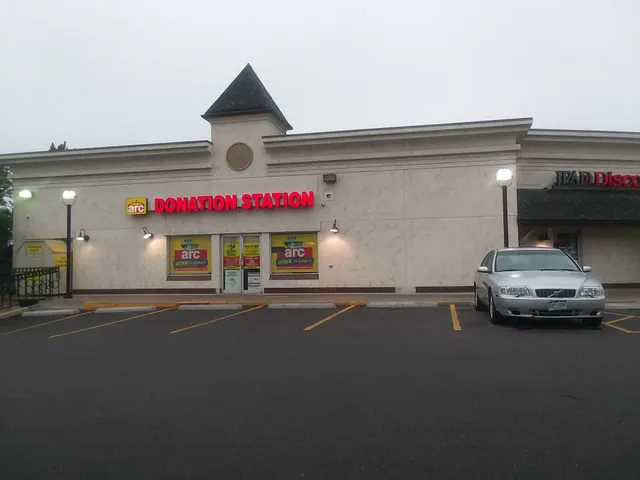 Leetsdale Shopping Center