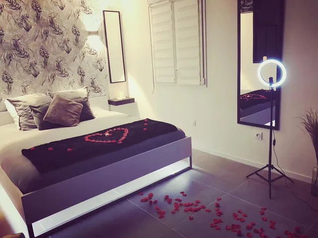 Le Diamant Secret : Love Room avec piscine, Love hôtel, week-end romantique, séjour en amoureux, Morbihan, Bretagne