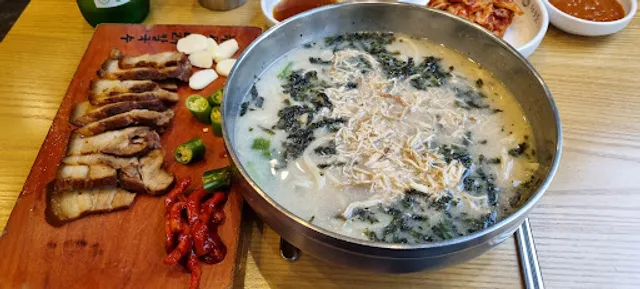 Hyunpung Dak Kalguksu Hwanggeum-jct. Branch