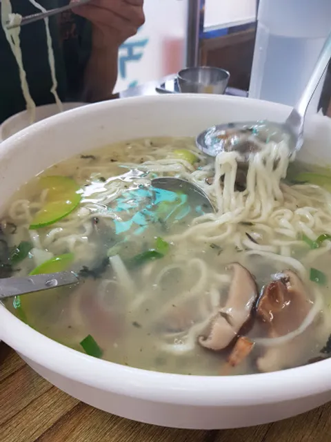 창포해물칼국수