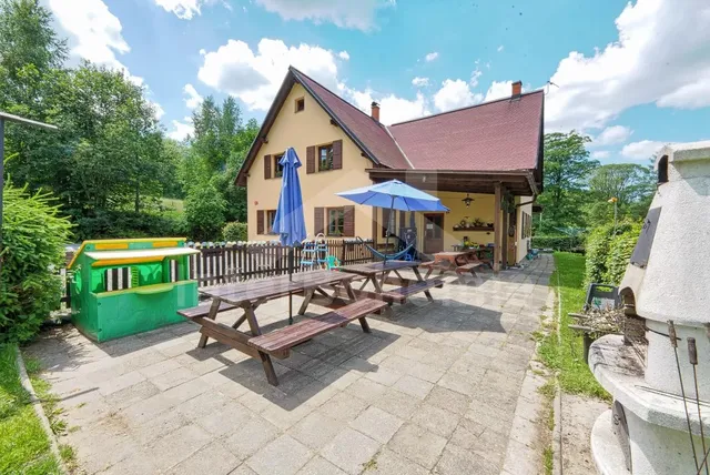 Chalupa s apartmány u Kožešníků pro až 25 osob