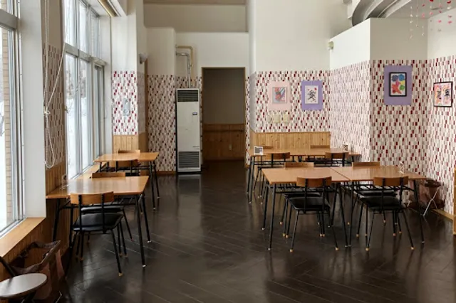 Bakery Shop Komugikko