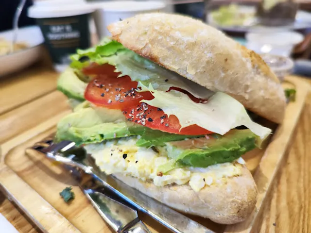 Oliver's Super Sandwiches (New Town Plaza)