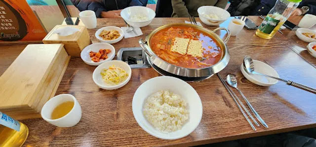 석기정부대찌개 광교점