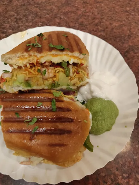 Mast Kalandar Chaat House