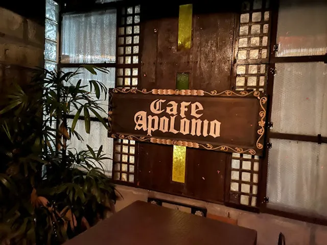 Cafe Apolonio and Restaurant sa Bahay Na Bato