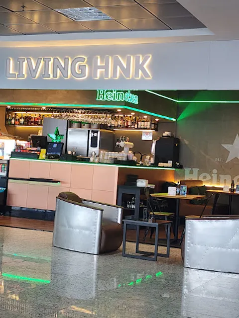 Living HNK Curitiba: Bar, Restaurante, Cerveja, Heineken, Portão 13 Aeroporto PR