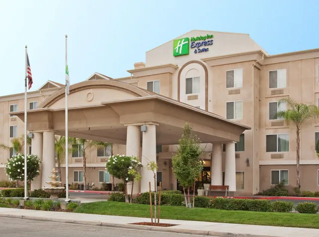 Holiday Inn Express & Suites Fresno (River Park) Hwy 41 by IHG