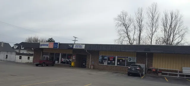 Dexter's Village Market