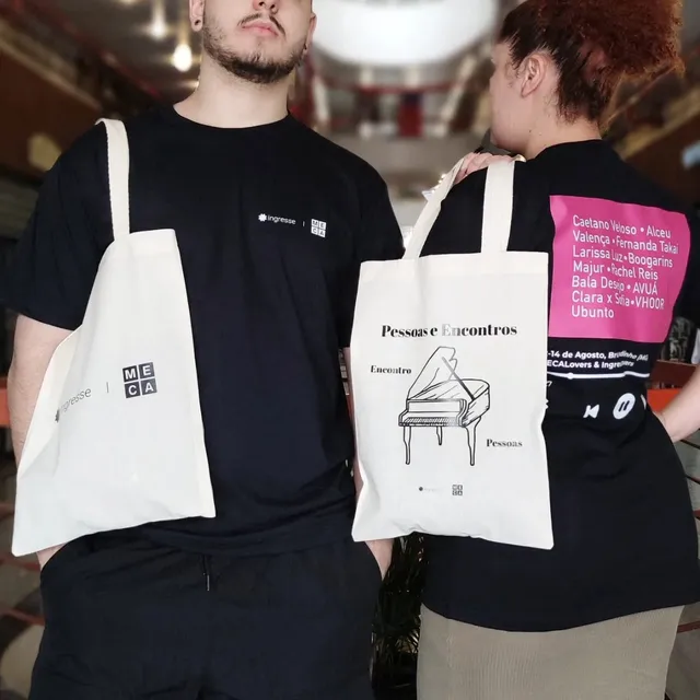 STAMP & BORDE - Especialista em Vestuário Corporativo - Camisetas, Polos e Bonés em categoria Premium.