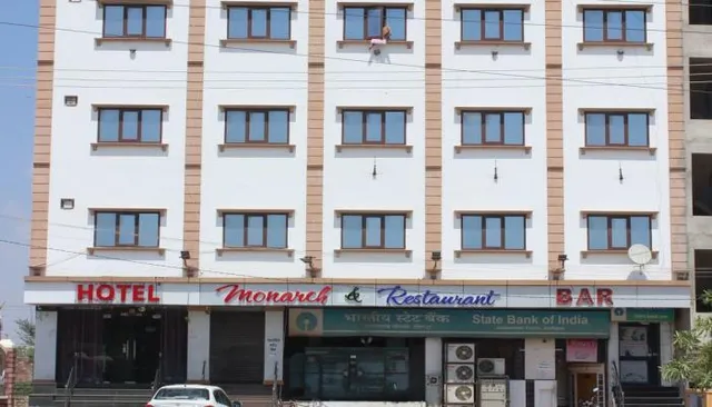 OYO Hotel Monarch Regency