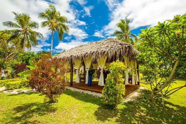 CoCo Beach Resort & Restaurant