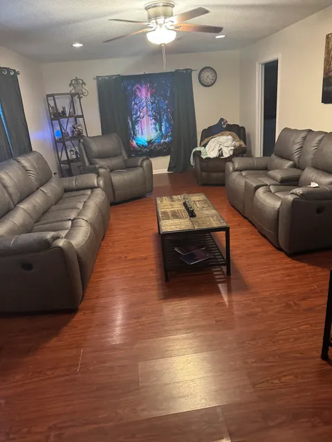 Farmers Home Furniture | Seneca, SC