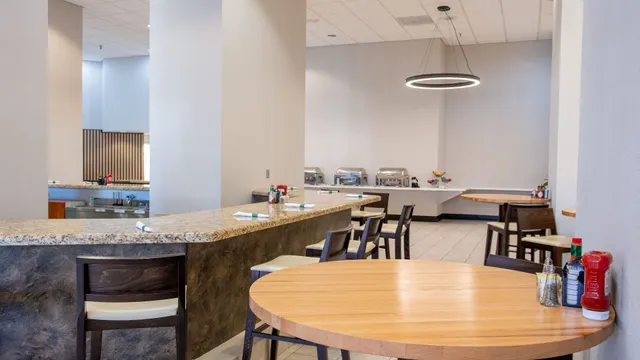 Cactus Kitchen + Bar