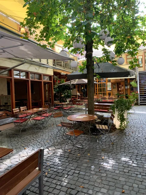 Robert's Trattoria Bavaria