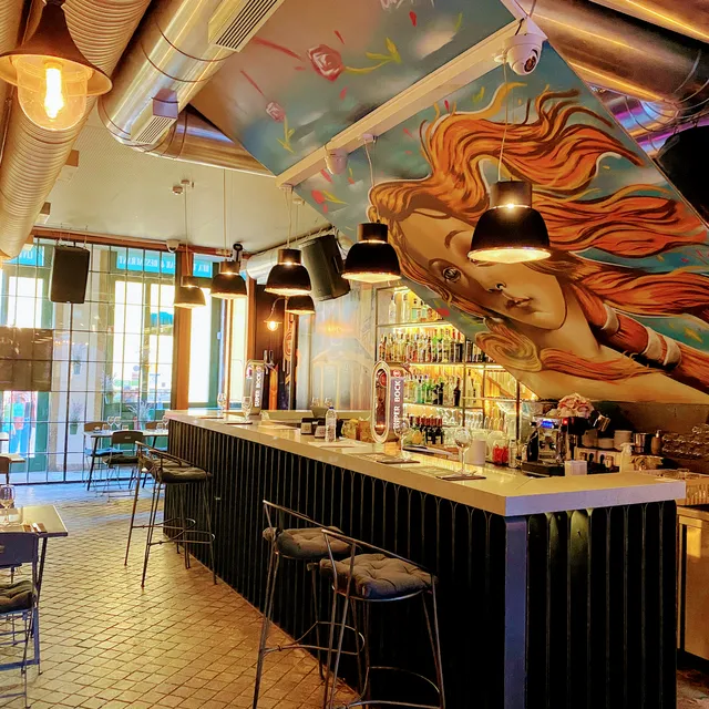 Rua Tapas & Music Bar