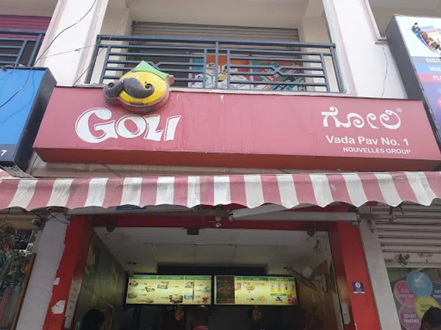 Goli Vada Pav