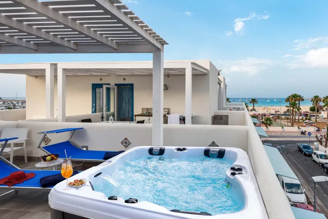 IL FARO E LA LUNA Beach Apartments