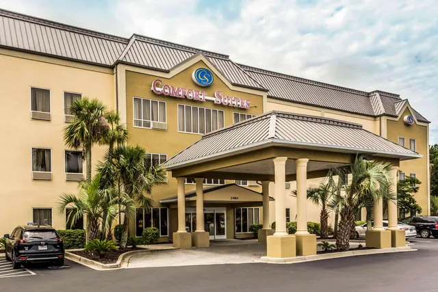 Comfort Suites At the University