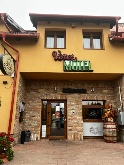 Veres Motel