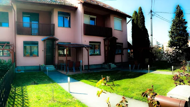 RTHome Guest House - apartments - accommodation - Szombathely