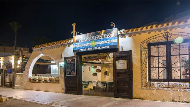 ASADOR LA GUITARRA DÉNIA